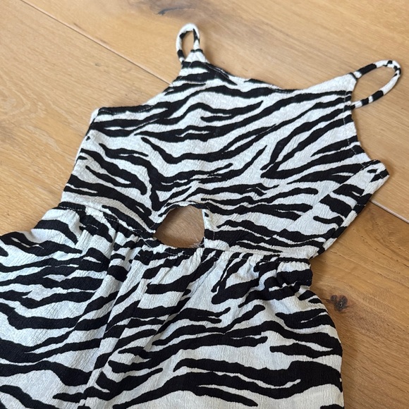 Zara Kids Black and White Zebra Print Jumpsuit - Picture 7 of 8